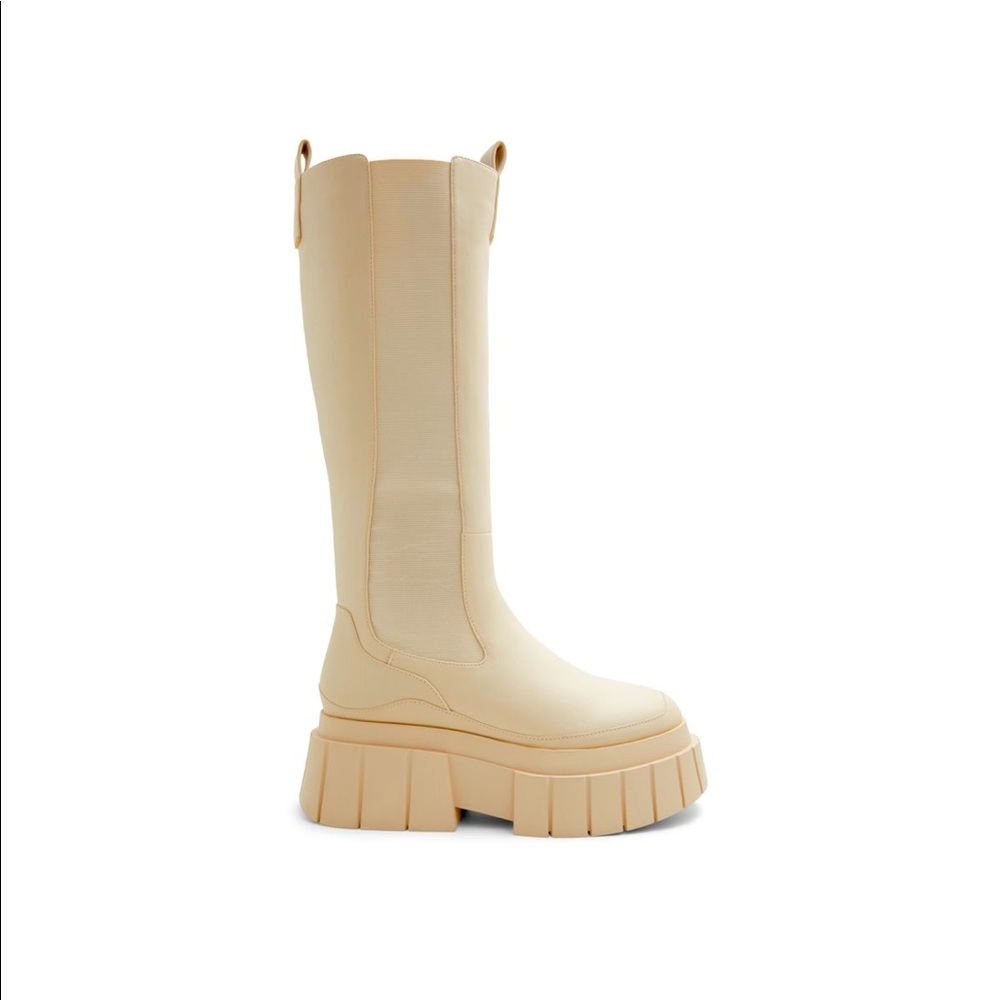 Spring Evelyn boot size 8.5